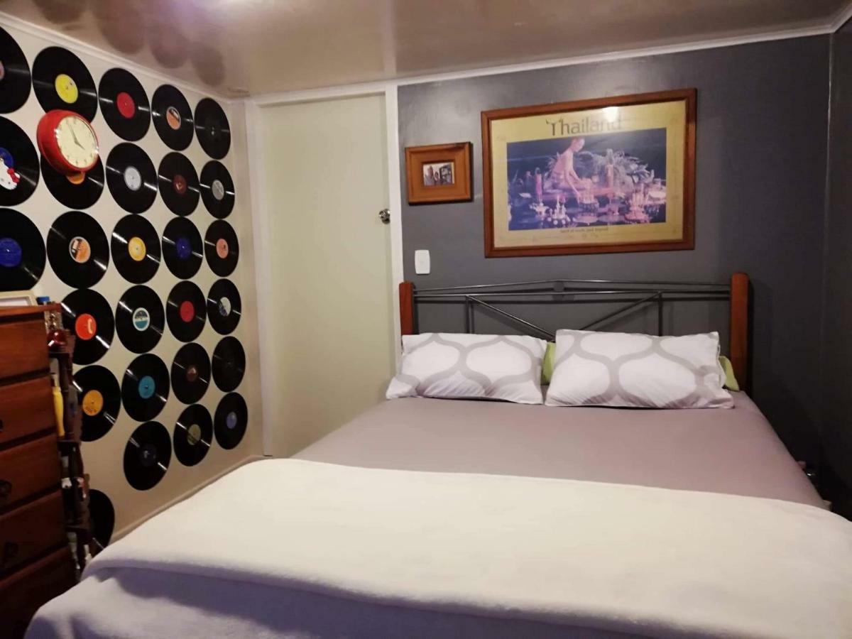 Rooms With A View Haywards ภายนอก รูปภาพ